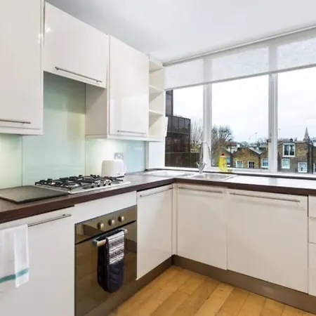 Bright 2 Bedroom Near The Natural History Museum