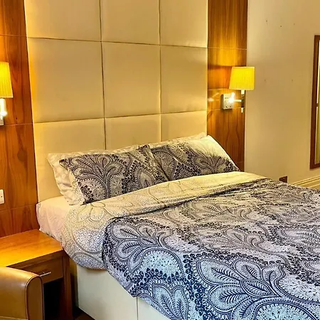 Apartment Sloane Square London