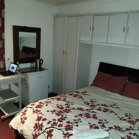 Private Cosy Roomz Homestay *