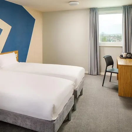 Ibis Budget London Heathrow Хаунслоу