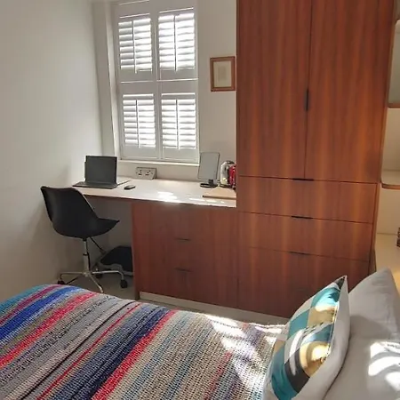 Comfortable With Ensuite