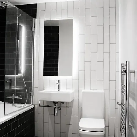 Apartment Md : Stunning 2 Bedroom 2 Bath - Royal Docks *