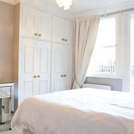 Apartment Spacious And Stylish 1 Bedroom Flat Near Chelsea