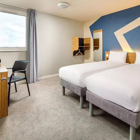Отель Ibis Budget London Heathrow 3*