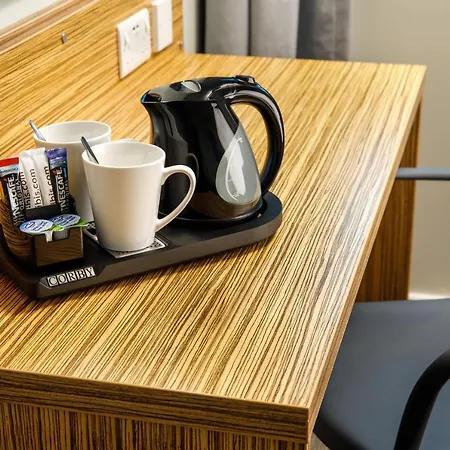 Ibis Budget London Heathrow 3* Хаунслоу