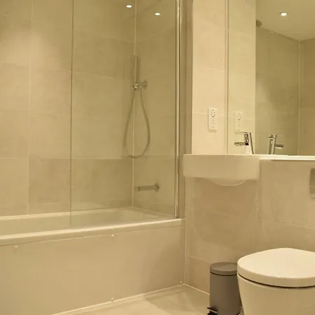 Apartment Bright 2 Bedroom Flat In Park Royal *