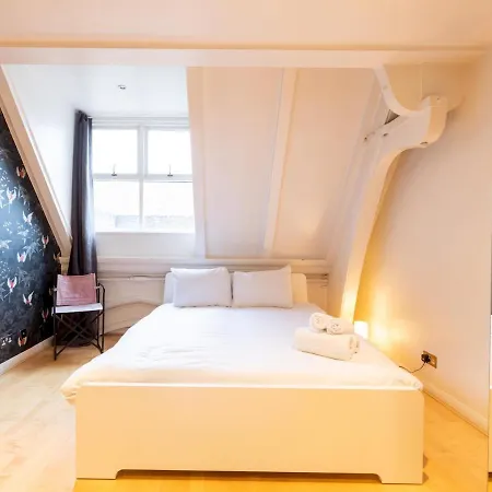 Pass The Keys Beautiful Spacious 2-bed In Converted Church