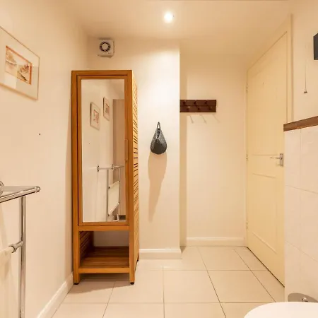 Pass The Keys Beautiful Spacious 2-bed In Converted Church *