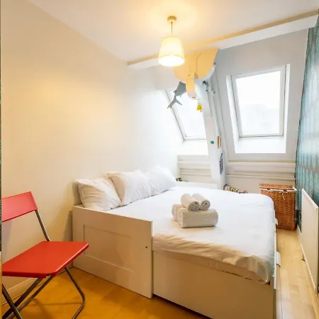 Pass The Keys Beautiful Spacious 2-bed In Converted Church Apartment *