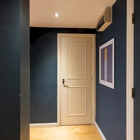 Apartment Pass The Keys Beautiful Spacious 2-bed In Converted Church London