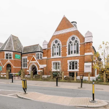 Apartment Pass The Keys Beautiful Spacious 2-bed In Converted Church London