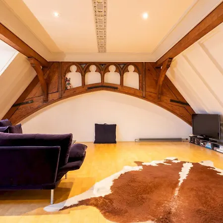 Pass The Keys Beautiful Spacious 2-bed In Converted Church Apartment *
