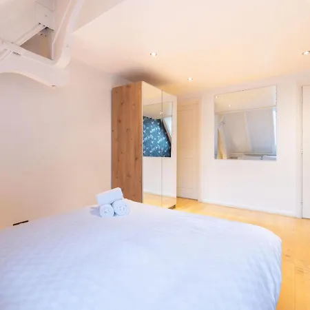 Apartment Pass The Keys Beautiful Spacious 2-bed In Converted Church *