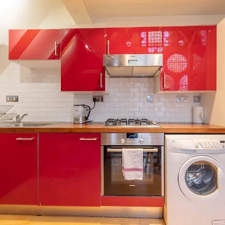 Pass The Keys Beautiful Spacious 2-bed In Converted Church Apartment *
