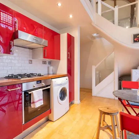 Apartment Pass The Keys Beautiful Spacious 2-bed In Converted Church