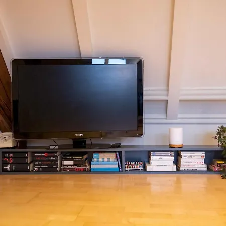 Apartment Pass The Keys Beautiful Spacious 2-bed In Converted Church