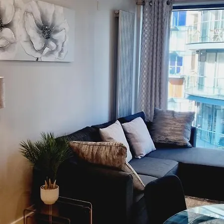 Luxury Waterside Canary Wharf Londra