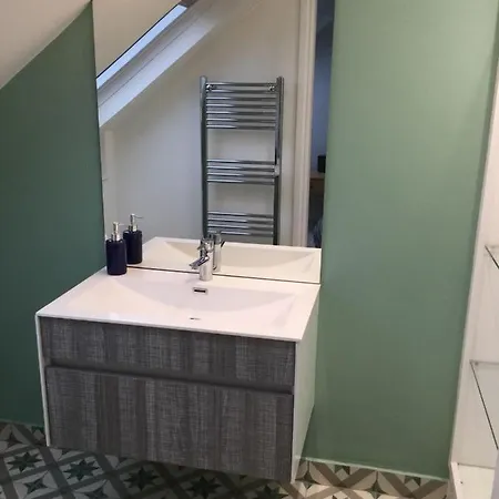 Magnificent House For 6 In Fulham With Back Garden * London