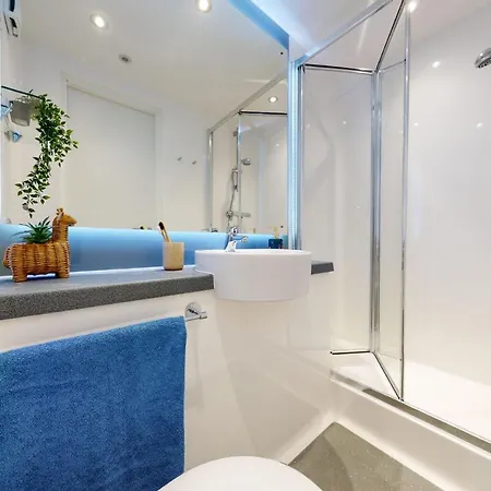 Apartamento For Students Only Private Bedrooms With Shared Kitchen, And At Canvas Walthamstow In