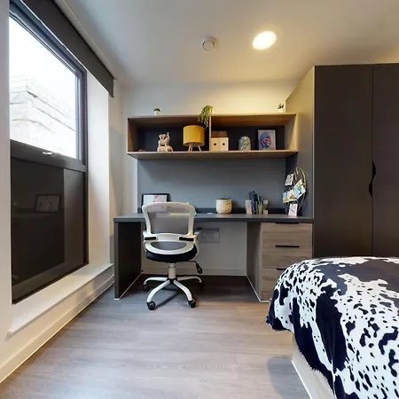 For Students Only Private Bedrooms With Shared Kitchen, And At Canvas Walthamstow In