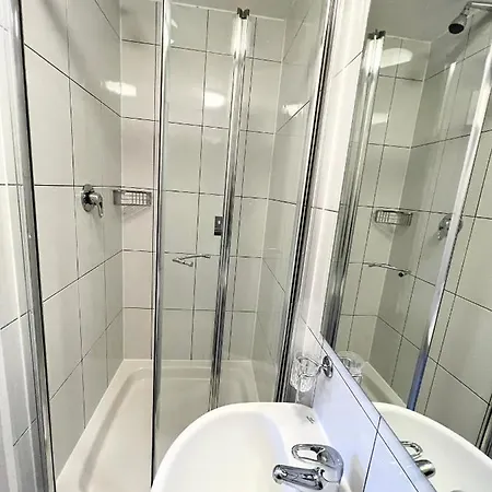 Hotel Melbourne House