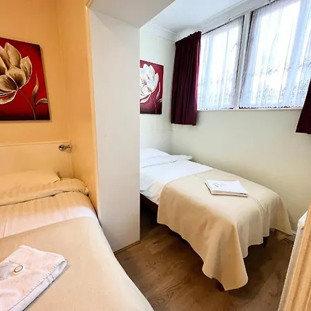 Melbourne House 3* Londýn