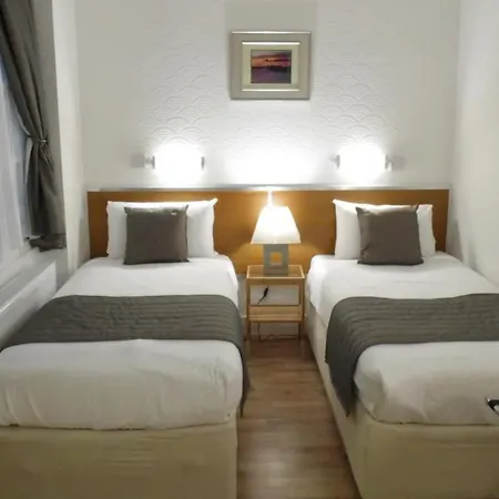 Hotel Falcon 3*