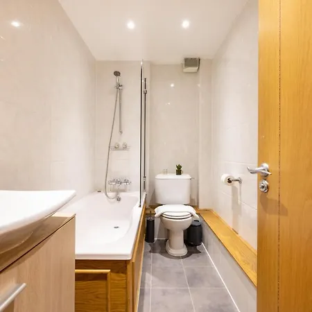 The Bermondsey Flat Apartment *