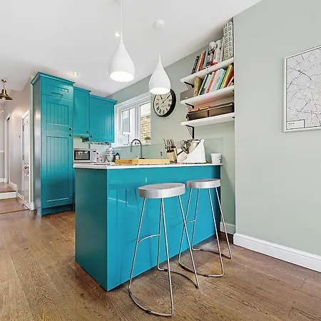 Veeve - Clapham Fairytale Holiday home *