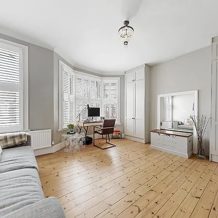 Veeve - Clapham Fairytale Holiday home