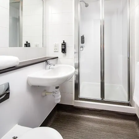 Отель Ibis Budget London Heathrow 3*