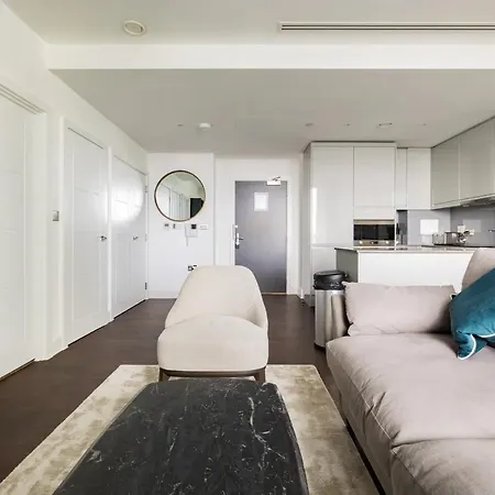 Charles Hope Canary Wharf South Quay شقة لندن