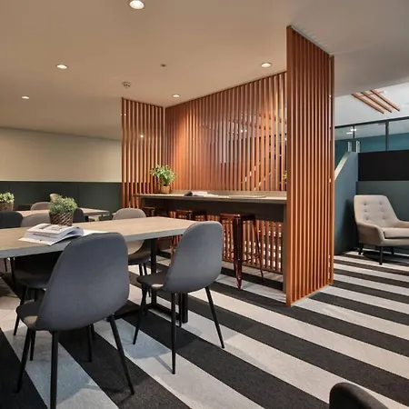 Apartment Trendy At Iq Hammersmith In *