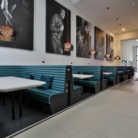 Trendy At Iq Hammersmith In Apartment