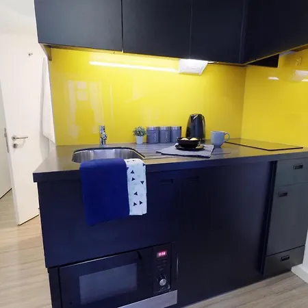 Trendy At Iq Hammersmith In Apartment