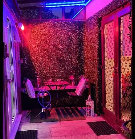 Apartment With Private Hot Tub, Sauna, Ice Bath, Gym *