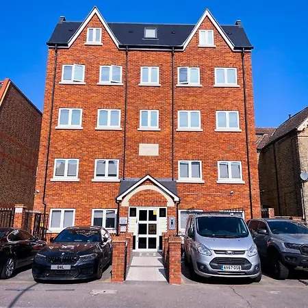 Luxury Hotel Ilford