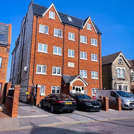 Luxury Hotel Ilford