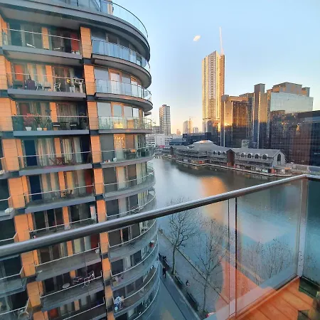 1 Bed Suite, Waterside, Canary Wharf *