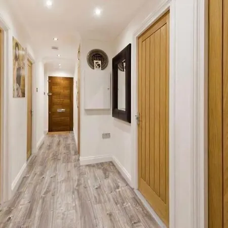 Apartment Luxury Triple Little Venice, London