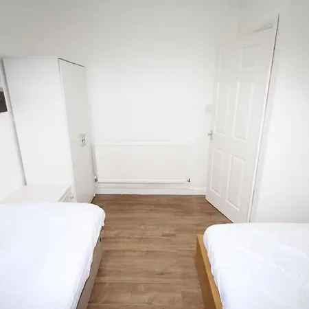 Harlesden Road Place Apartment *