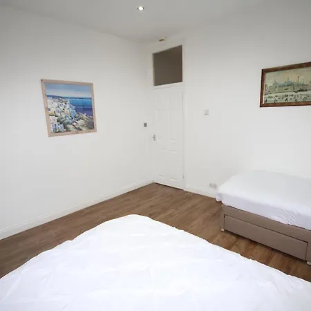 Apartment Harlesden Road Place