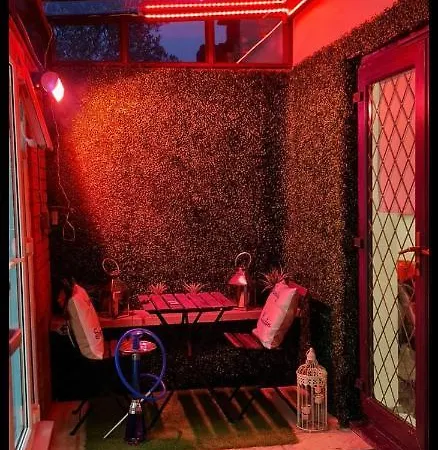 Apartment With Private Hot Tub, Sauna, Ice Bath, Gym Rainham (Greater London)