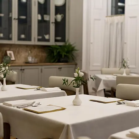 Hotel The Adria