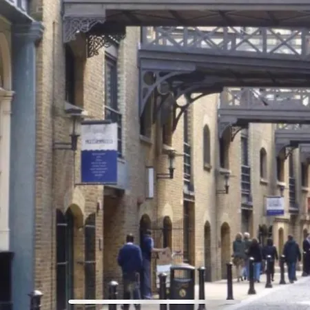 Appartamento Shad Thames Pied-A-Terre Exquisite Historic Warehouse Air Conditioning Private Parking Garden & Balcony Next To Shard With Views Londra