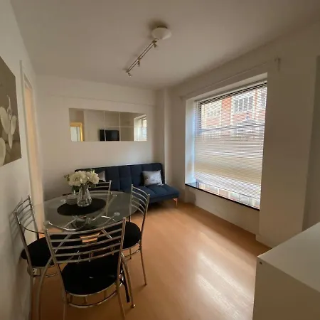 Stunning Oxford Street Furnished Apartment London
