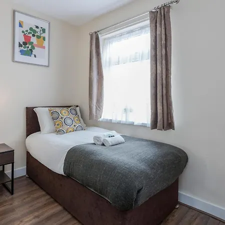 Beautiful 2-bed House In Quiet Cul-de-sac Holiday home Barking (Greater London)