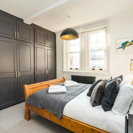 Apartment Stunning 3bd Riverside Flat Communal Roof Terrace London