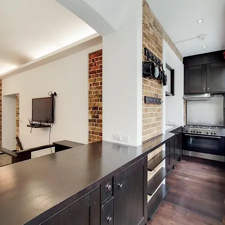 The Lyall Exclusive Apartment