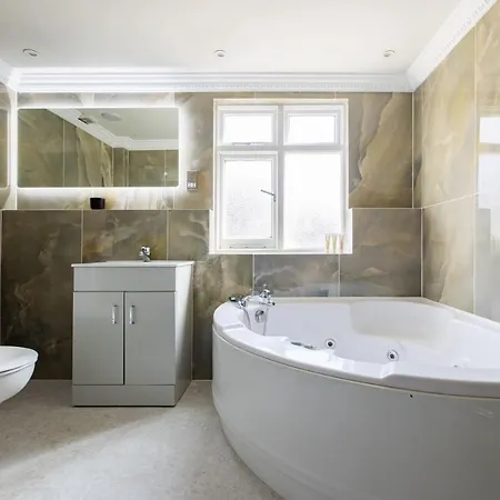 Apartment The Sussex Garden Retreat - Elegant 2bdr Flat London